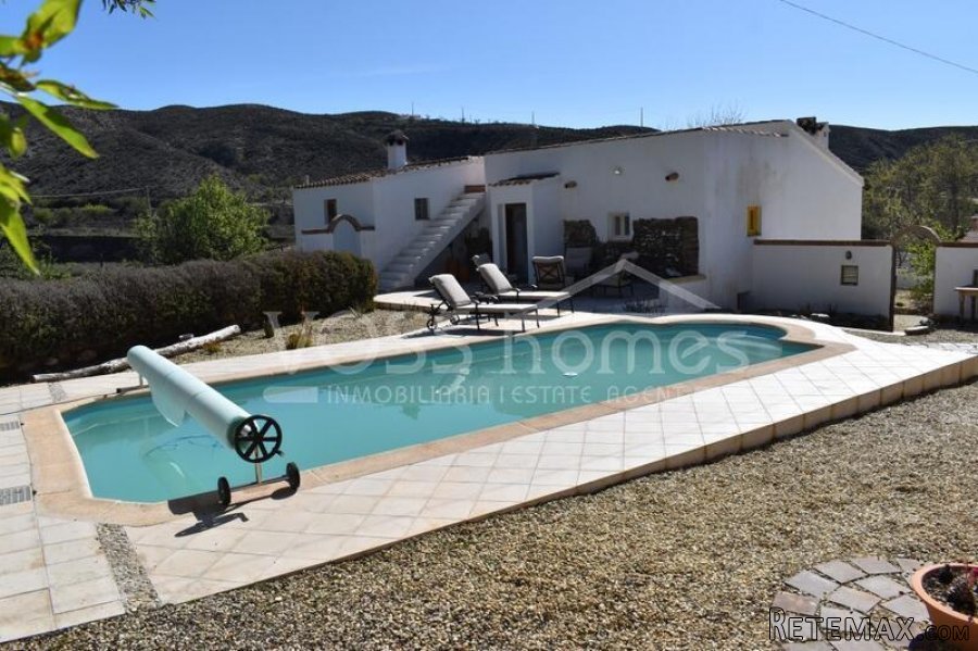 NEW & EXCLUSIVE TO VOSS HOMES - A beautifully & recently.. - 6