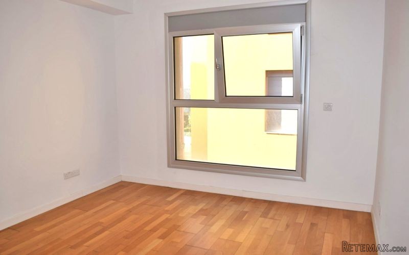 Two Bedroom Second Floor Apartment in.. - 2