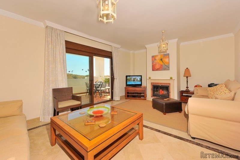 2 Bedroom Ground Floor Apartment - 2