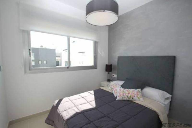 2 Bedroom 2 Bathroom Bungalow In.. - 2