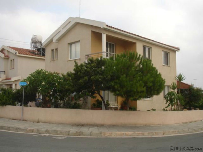 4 Bedrooms - Land - Paphos - For Sale
