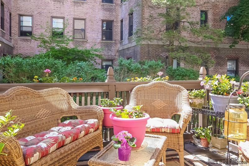 2 bedroom House For Sale: 159 Centre..