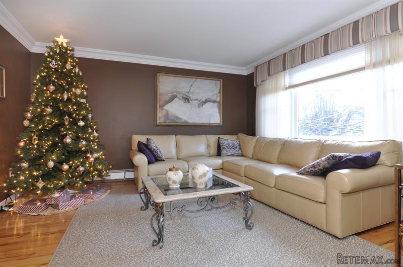 6 bedroom Flat For Sale: 164 Rossiter.. - 2