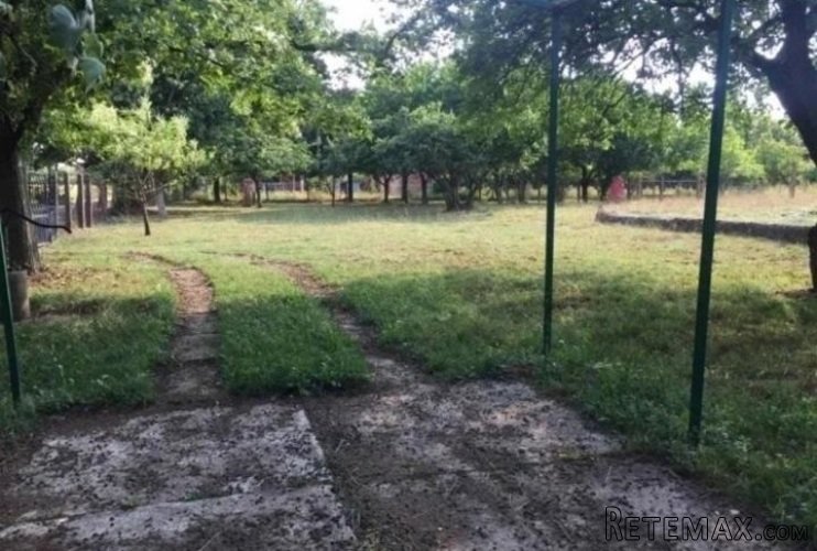 Prodajem kucu sa velikim placem-Obrež - 3