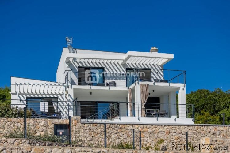 Šmrika, 245m2, vila s bazenom i pogledom na more