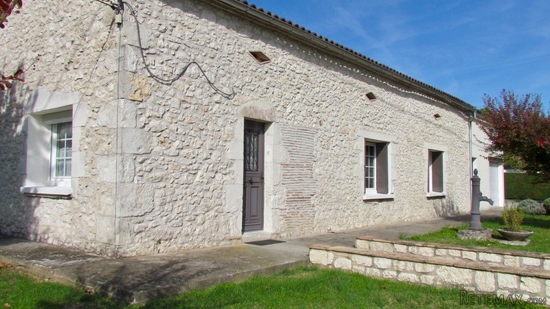 Pretty 3 bed-roomed stone house with..