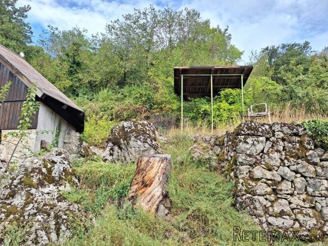 UČKA - ruševina u parku prirode