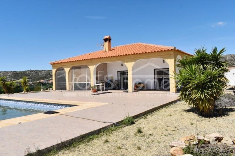 NEW & EXCLUSIVE TO VOSS HOMES - Large Country Villa with.. - 5