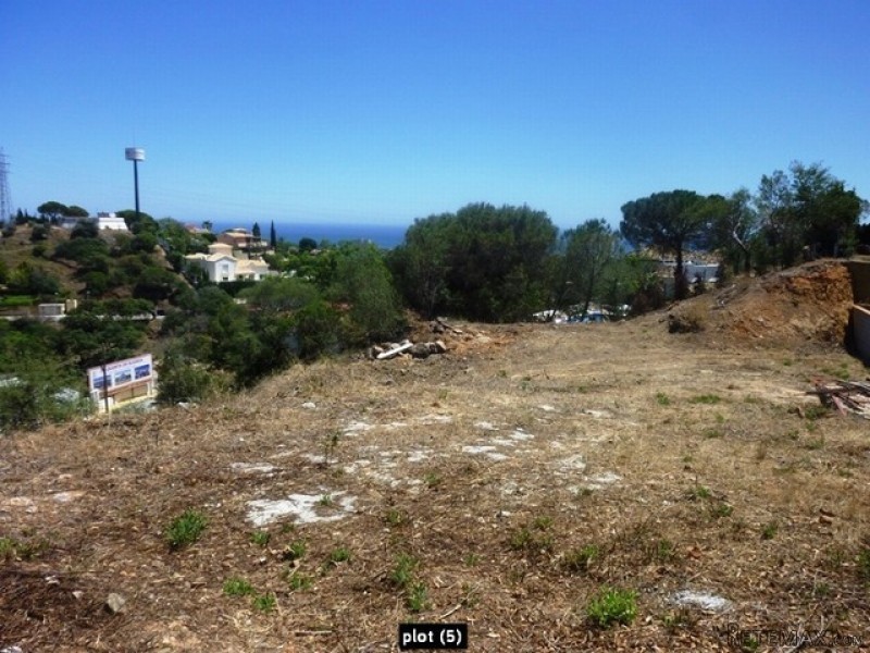 Plot for sale in Elviria, Marbella..