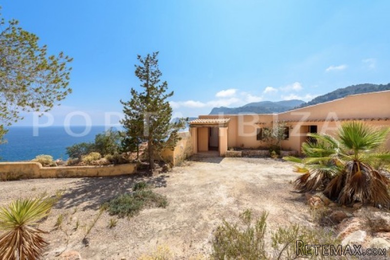 Unique first line villa in Es Cubells.. - 2
