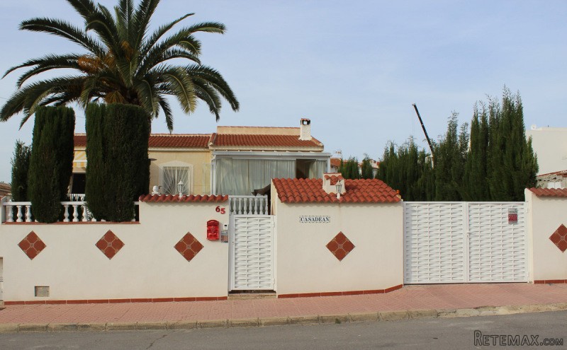 3 Bedrooms - Villa - Alicante - For Sale