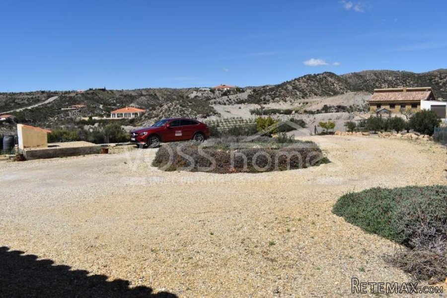 NEW & EXCLUSIVE TO VOSS HOMES - Large Country Villa with.. - 9