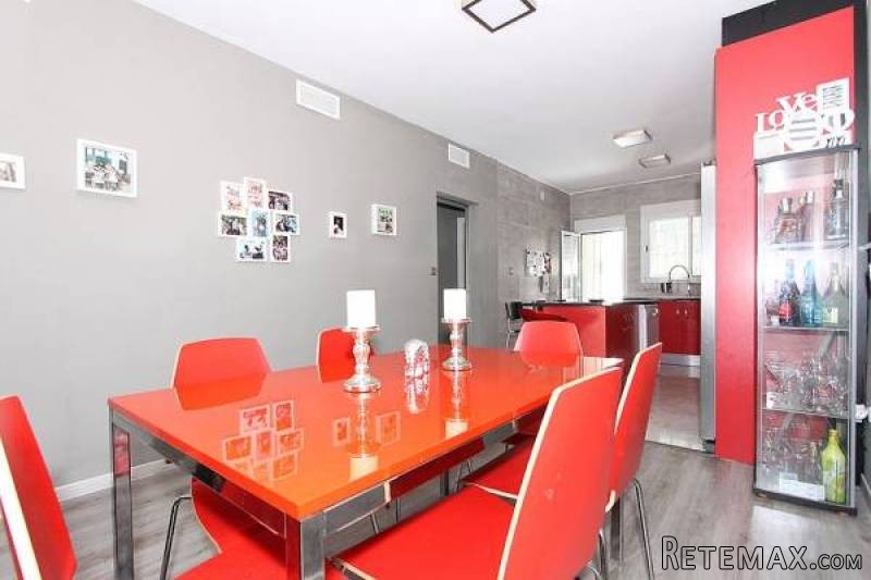 4 Bedroom 3 Bathroom Townhouse In San..