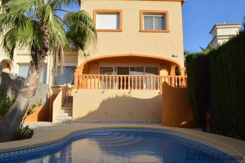 Well kept 3 bedroom villa with..