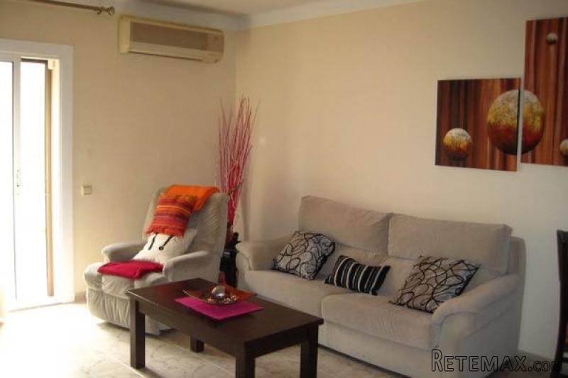 FIGUERES: Nice apartment in the centre
