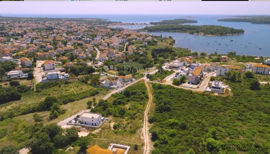 PARCELA S POGLEDOM NA MORE!