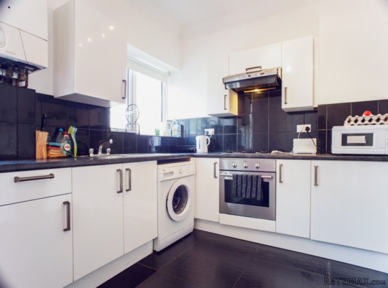Single with double bed near Acton Town.. - 2