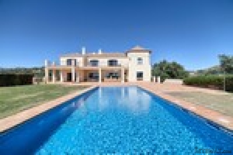 8 Bedrooms - Villa - Malaga - For Sale