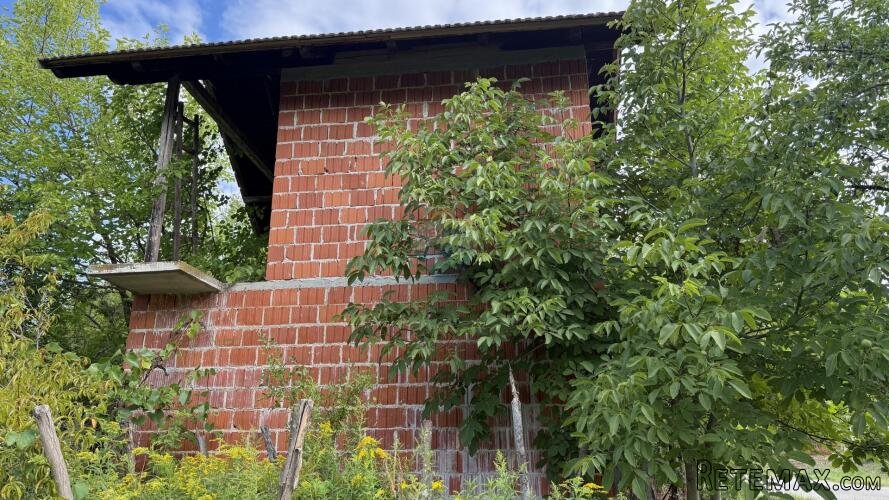Vrbovec, Fuka - negrađevinsko zemljiše sa zidanom kućicom - 2