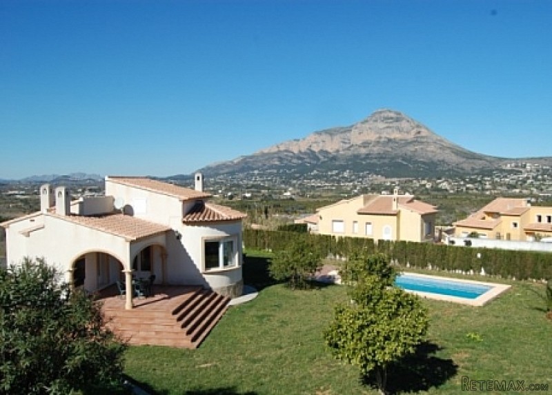 2 Bedrooms - Villa - For Sale