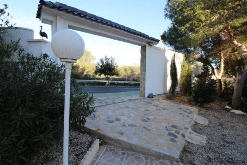 7 Bedroom 3 Bathroom Villa In Pinar De.. - 2