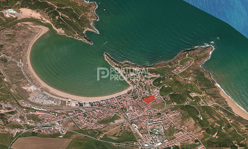 Land in Sao Martinho do Porto close to..
