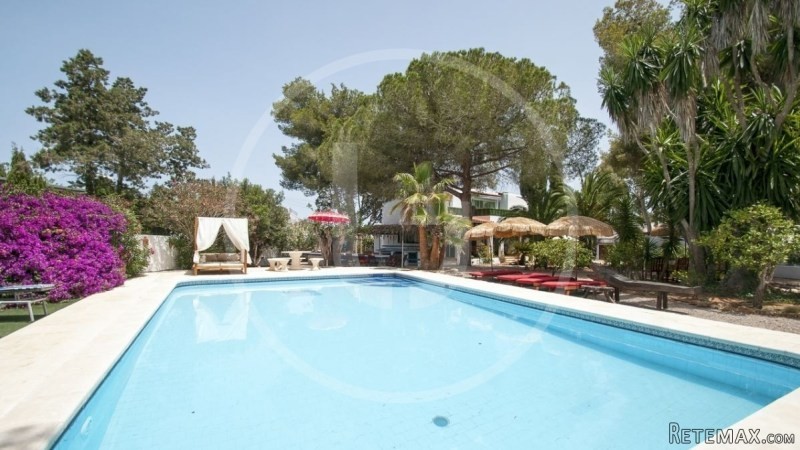 Modern Finca in Santa Eularia