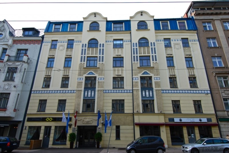 Apartment For Sale In The Embassy Area