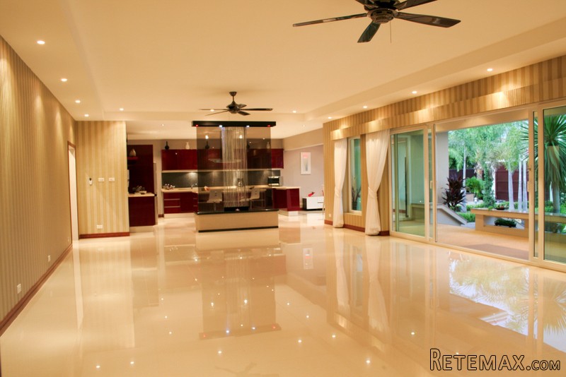 Lavish 4 bedroom pool villa at Phoenix.. - 2