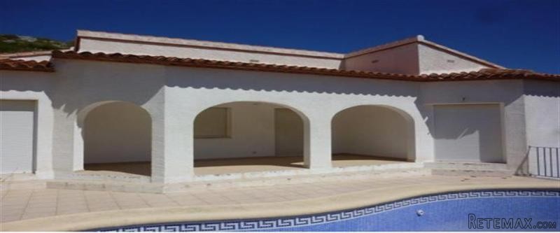 3 Bedrooms - Villa - Alicante - For Sale