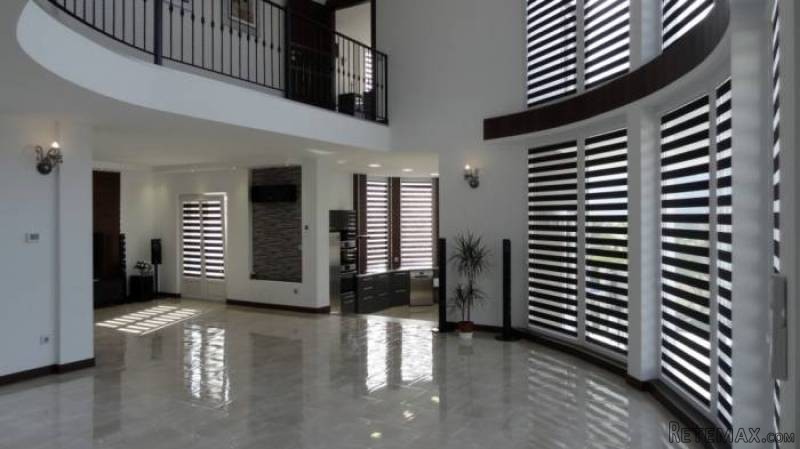 5 Bedroom 5 Bathroom Villa In Benidorm.. - 2