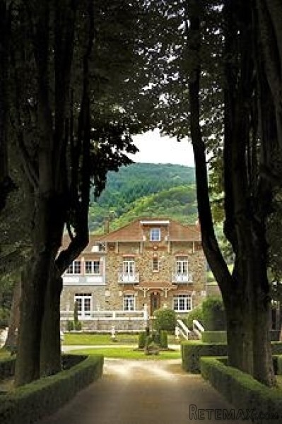 Renovated Manor (Hotel/restaurant ***)..