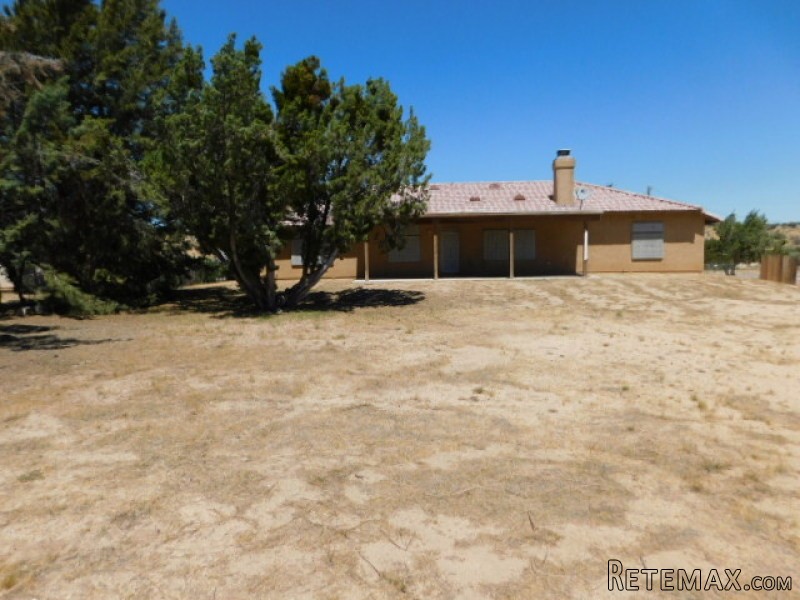 7395 Bangor Avenue Hesperia, CA, 92345.. - 2