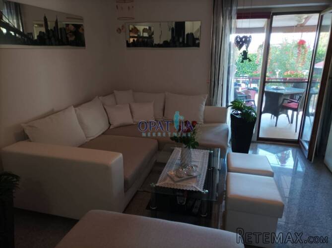 Obnovljen apartman u prizemlju! - 2