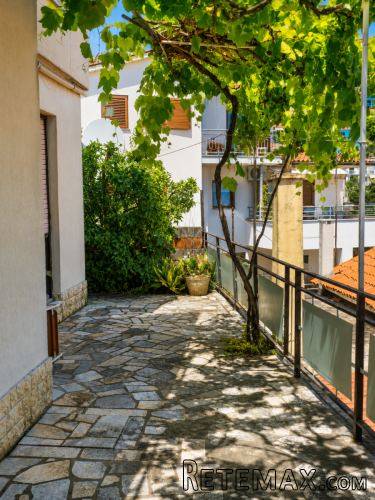 RABAC,stan-kat kuće , sa garažom na TOP lokaciji - 2