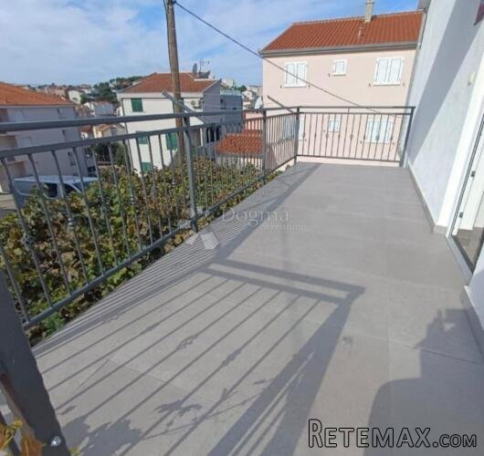 Dvojna kuća na 150m od mora, Okrug Gornji - 3