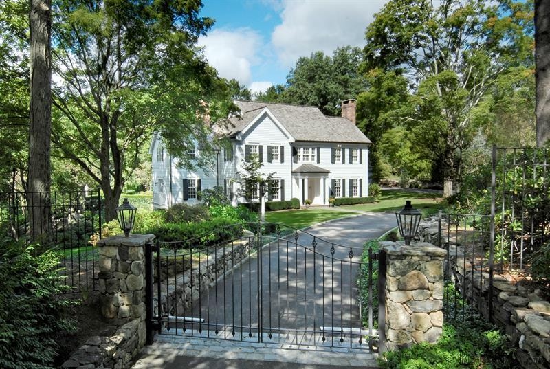 5 bedroom House For Sale: 29 Pecksland.. - 2