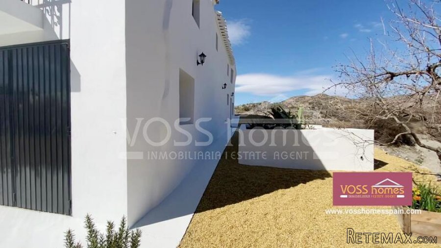EXCLUSIVE LISTING TO VOSS HOMES - A very attractive.. - 6