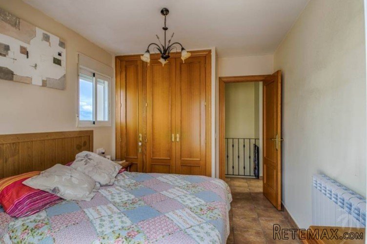 This two-storey semi-detached house with private pool is.. - 7