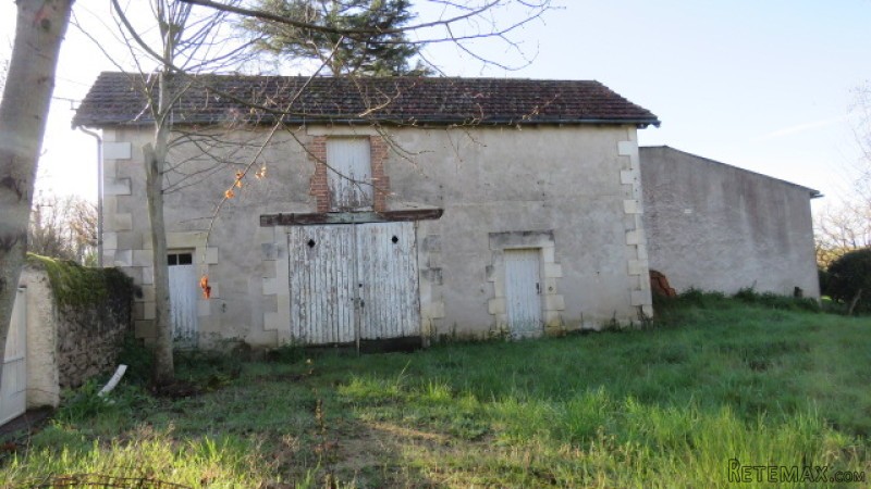 Big barn and 2 building plots with..