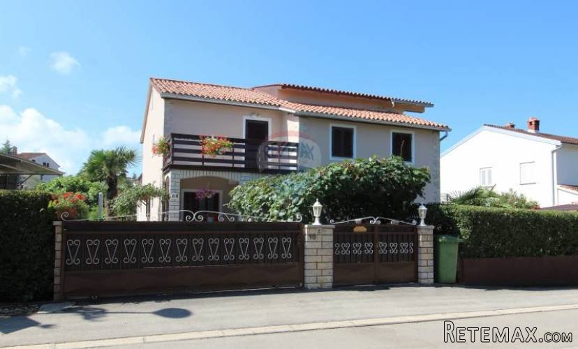 POREČ, APARTMANSKA KUĆA 1 KM OD MORA - 2
