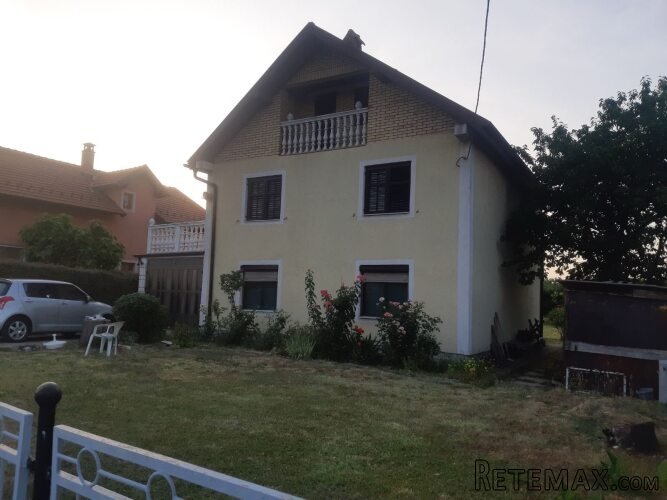 Prodajem kucu u Smederevu-Kolarski put - 2