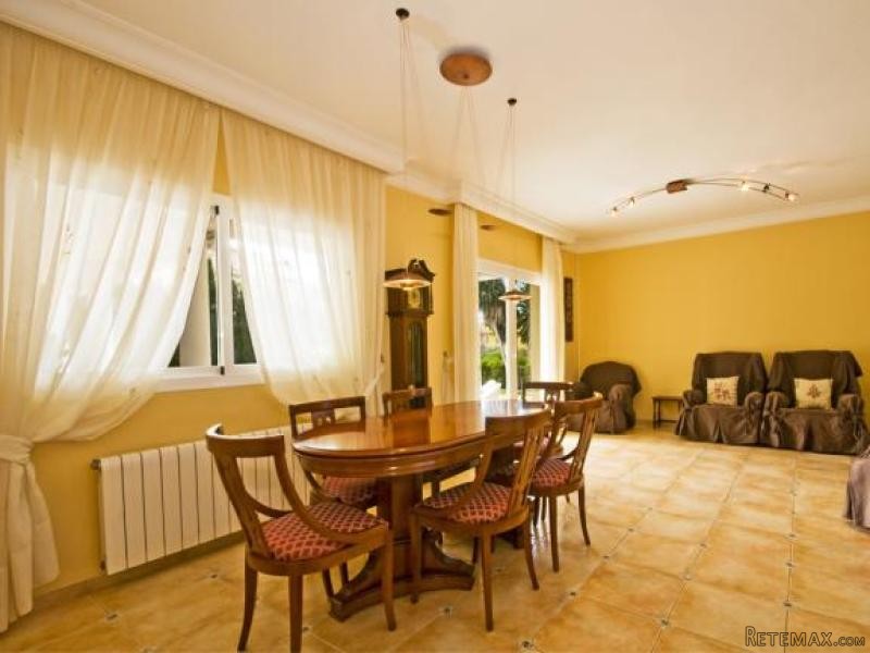 Large Villa With Pool And Sea Views - 2