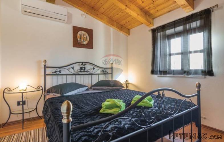 POREČ, NOVA KAMENA KUĆA SA BAZENOM - 5