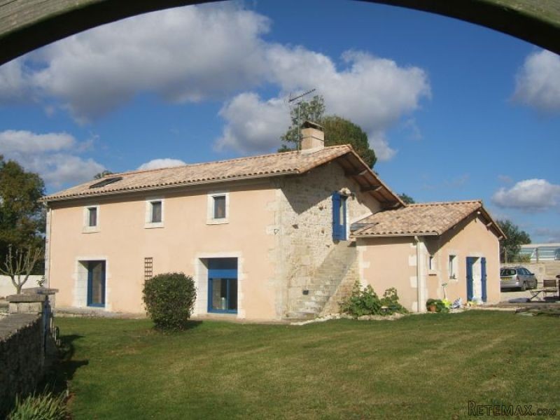 Large House With Heated Swimming Pool