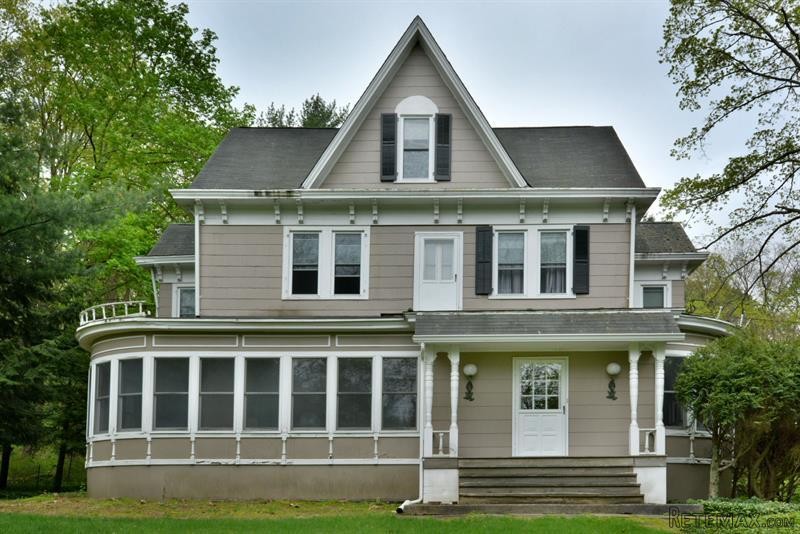 4 bedroom House For Sale: 708 Route 22..