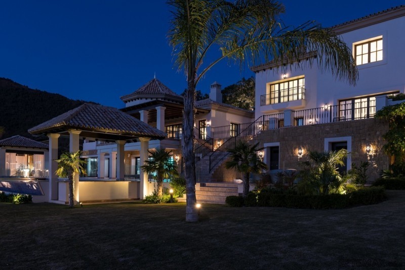 Luxurious Top Quality Villa in.. - 2