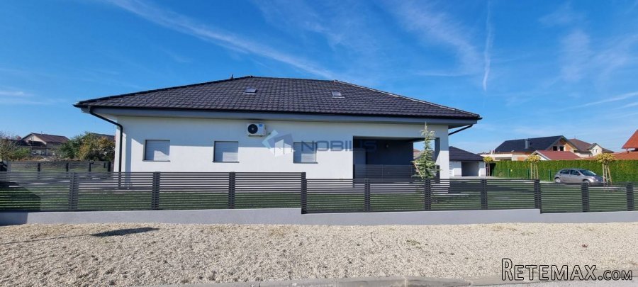 Varaždin, Hrašćica, 280 m2 i 2120 m2 okućnice, 2 garaže - 10