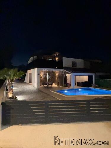MODERNA VILA SA BAZENOM NA OTOKU VIRU TOP LOKACIJA - 3