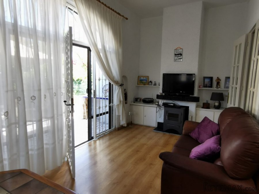 One-storey Mediterranean style house for sale with garden.. - 3